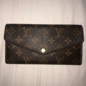 Louis Vuitton Sarah Wallet